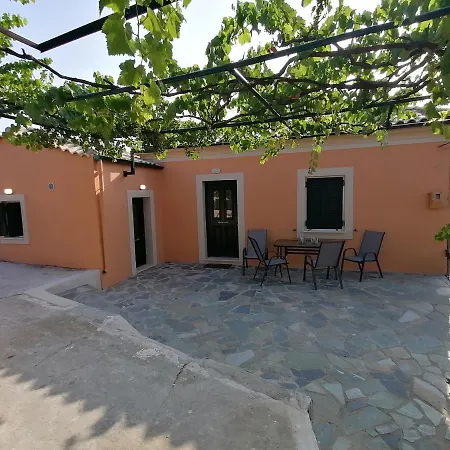 بيت للعطل Dali's House
